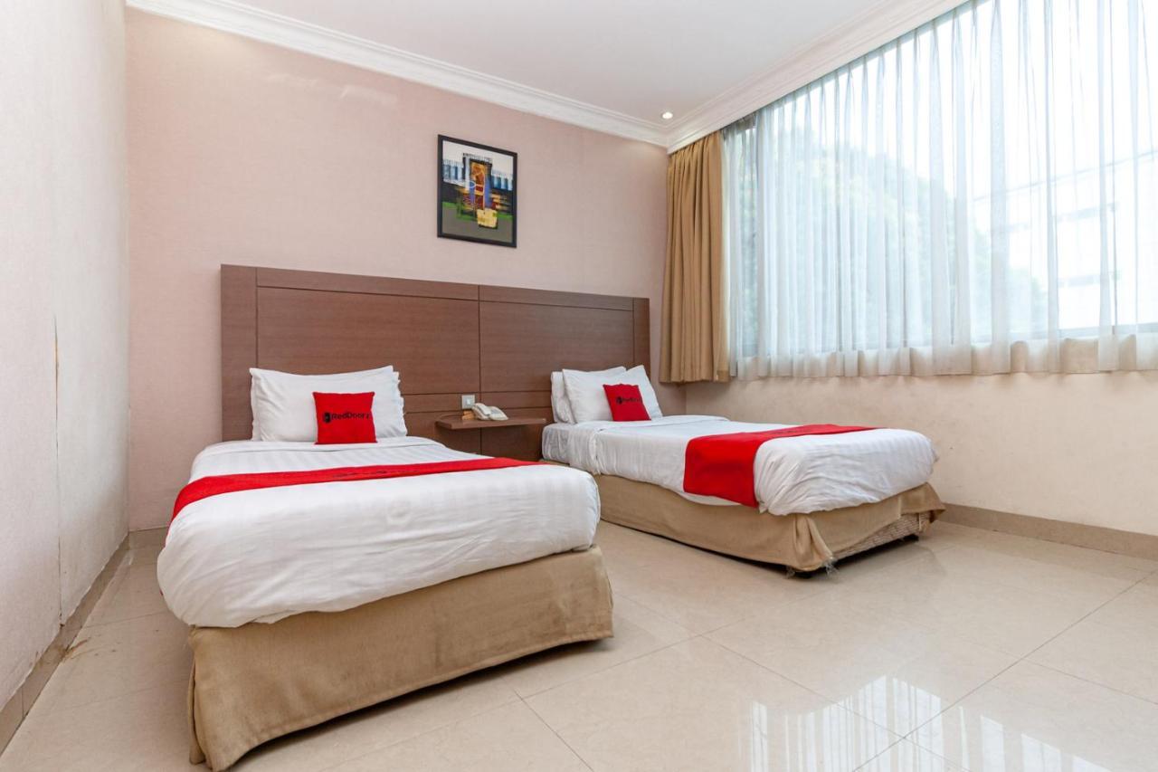 Reddoorz Premium At Hotel Ratu Residence Palmerah Extérieur photo